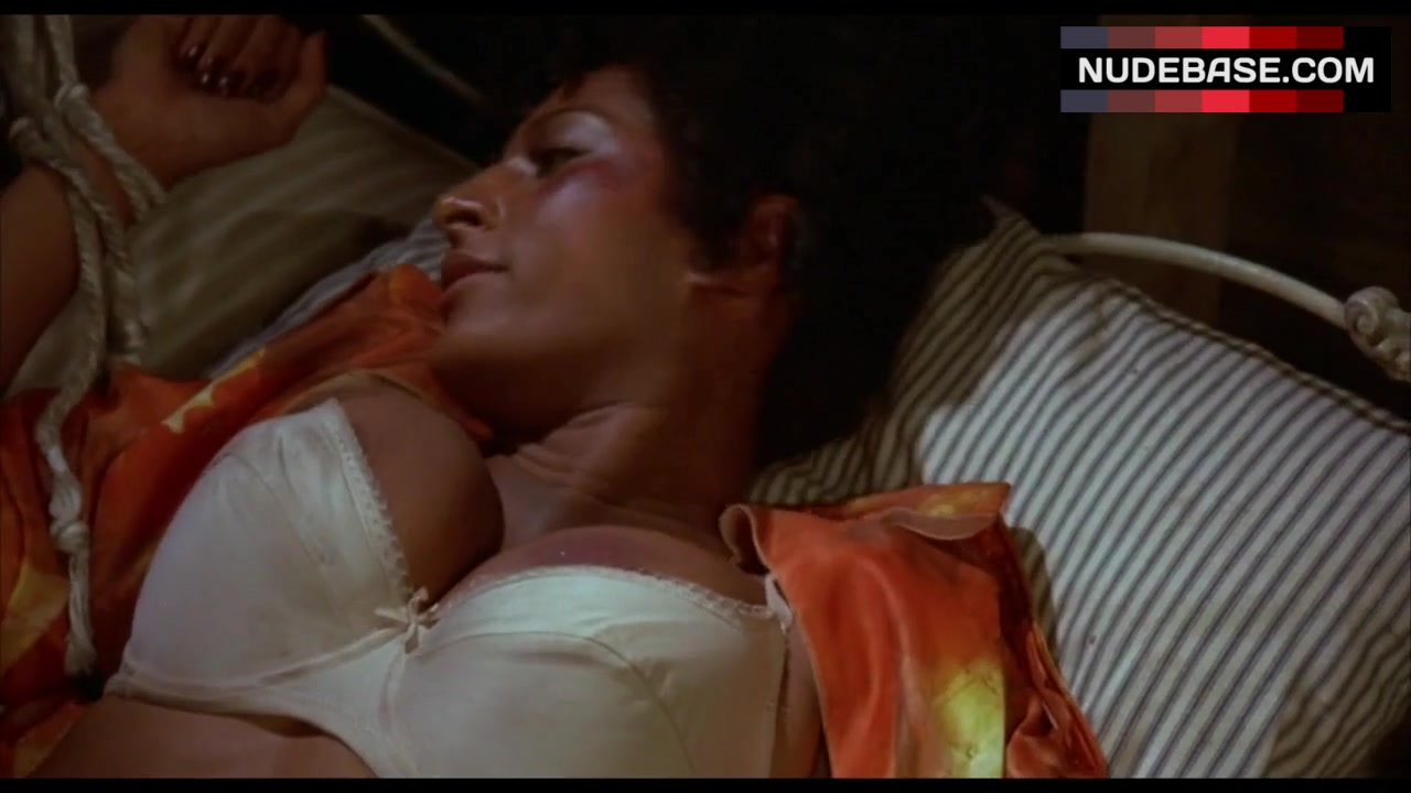 Foxy brown nude scenes - Pam Grier (Foxy Brown) Nude Scenes.