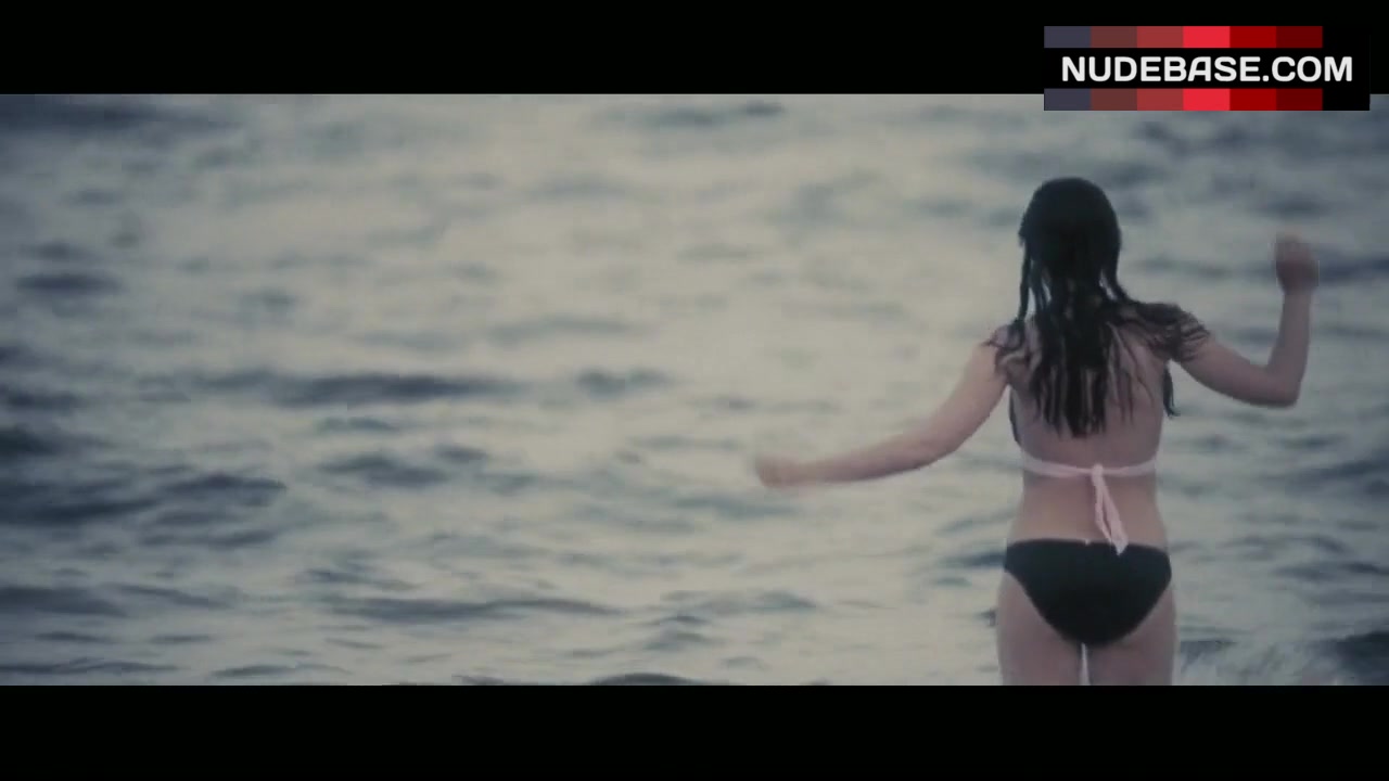 Olivia Thirlby in Bikini on Beach - The Wackness.